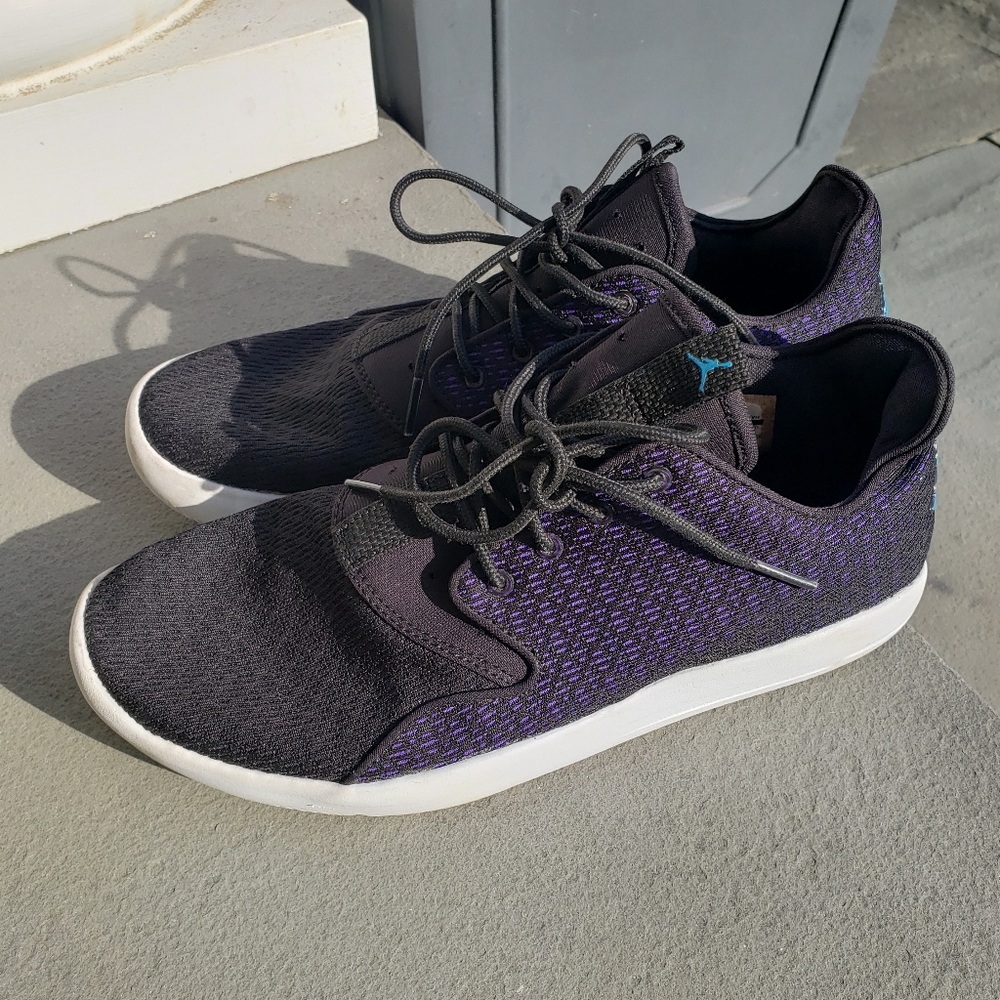 Jordan Sneakers - Picture 11 of 11